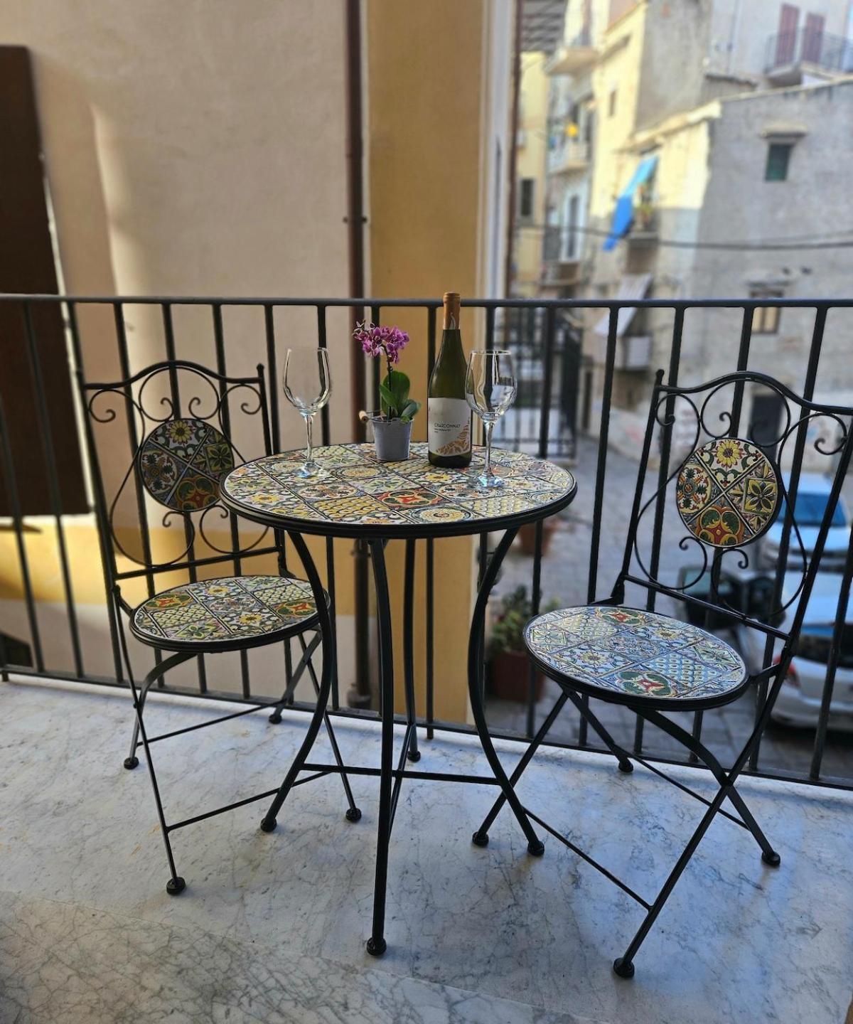 Willa La Rosa Bianca Della Vucciria Palermo Zewnętrze zdjęcie